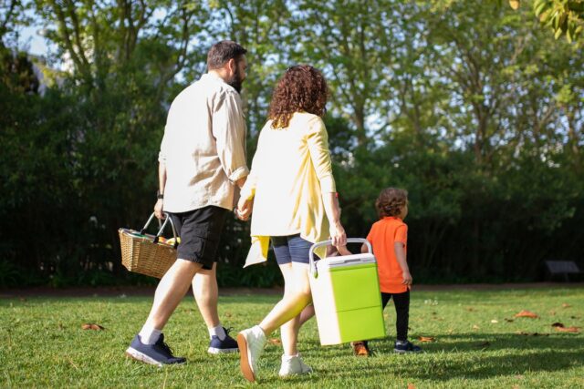 Minimalism acasă: de unde începi când vrei mai puține lucruri, dar mai bune